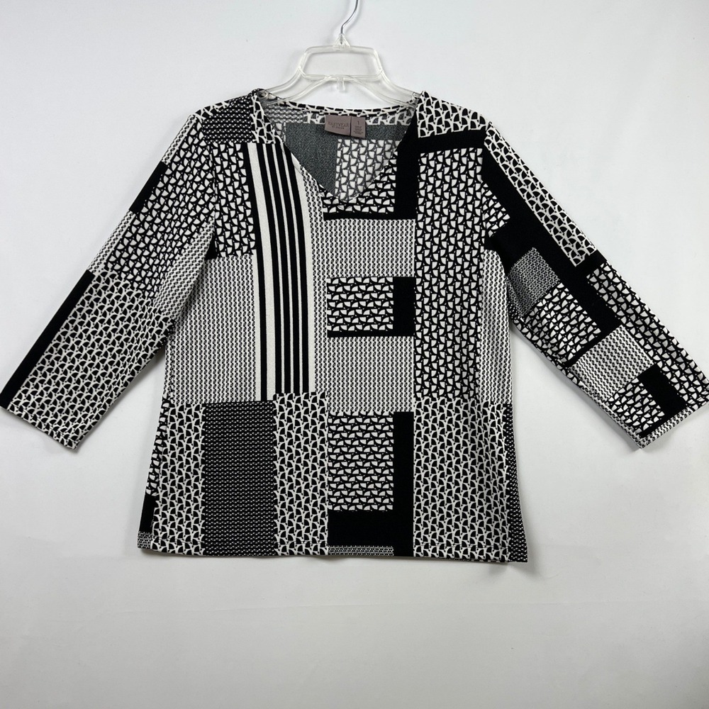 Chicos 1 Easywear Top Womens Medium Black White Geometric Patchwork 3/4 Sleeve